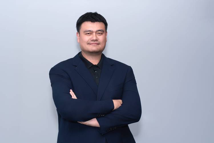 抵达北京，姚明官宣，正式上任，亮相新岗位，亲自督战